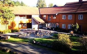 Søstrene Storaas